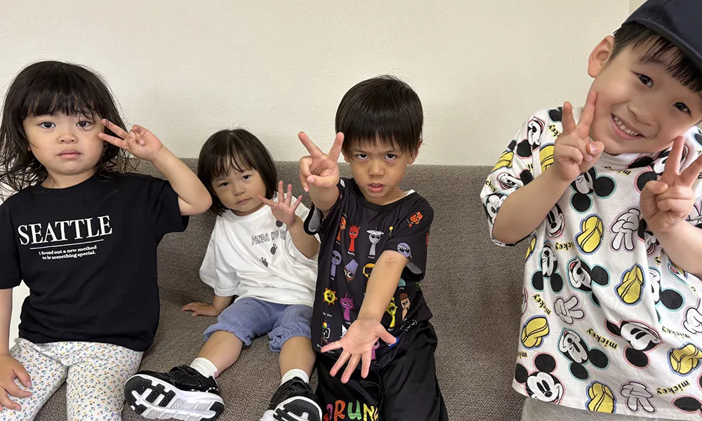 LITTLE KIDS